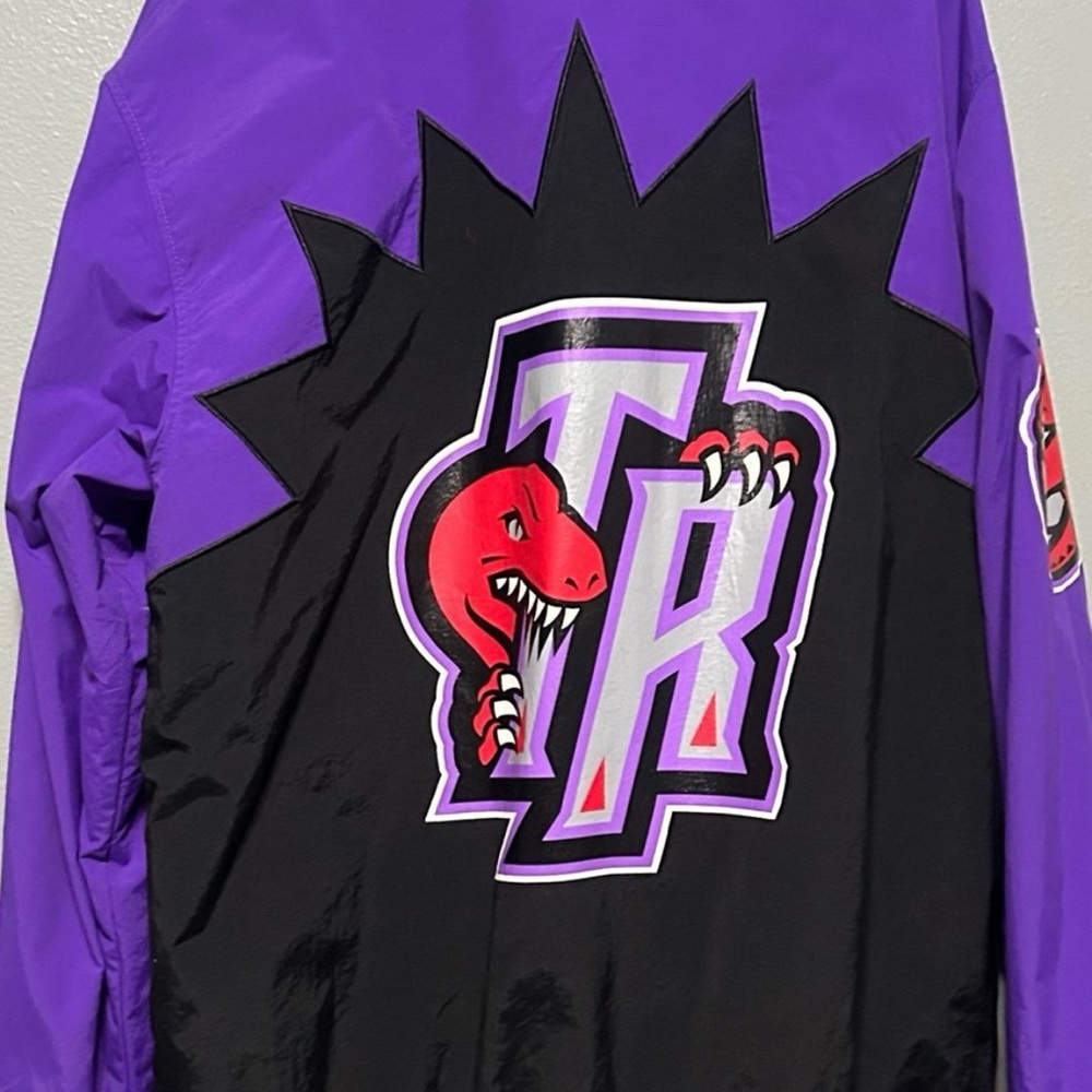 Mitchell & Ness Raptors windbreaker - Picture 2 of 3